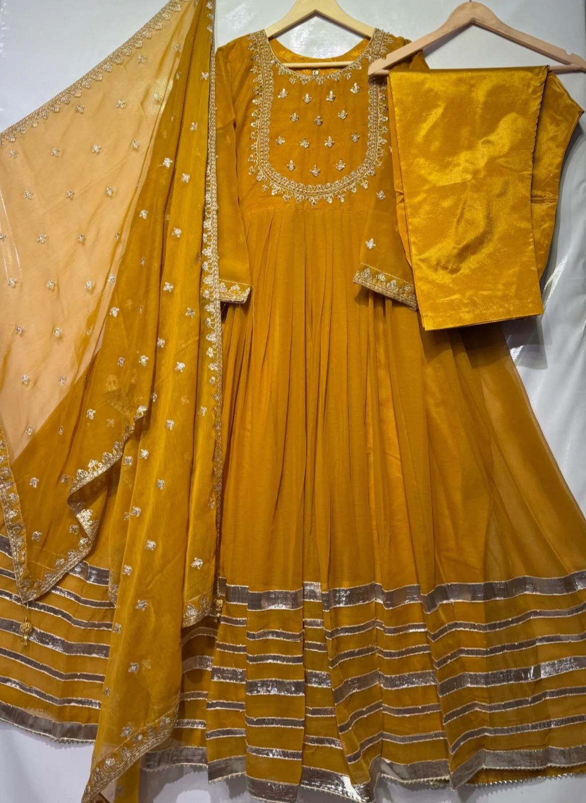 Anarkali 3pcs - Image 4