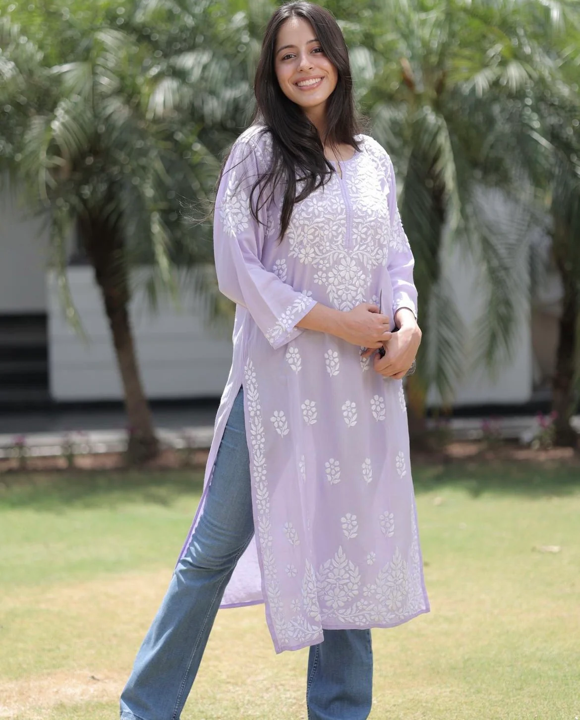 Chikenkari kurta - Image 4