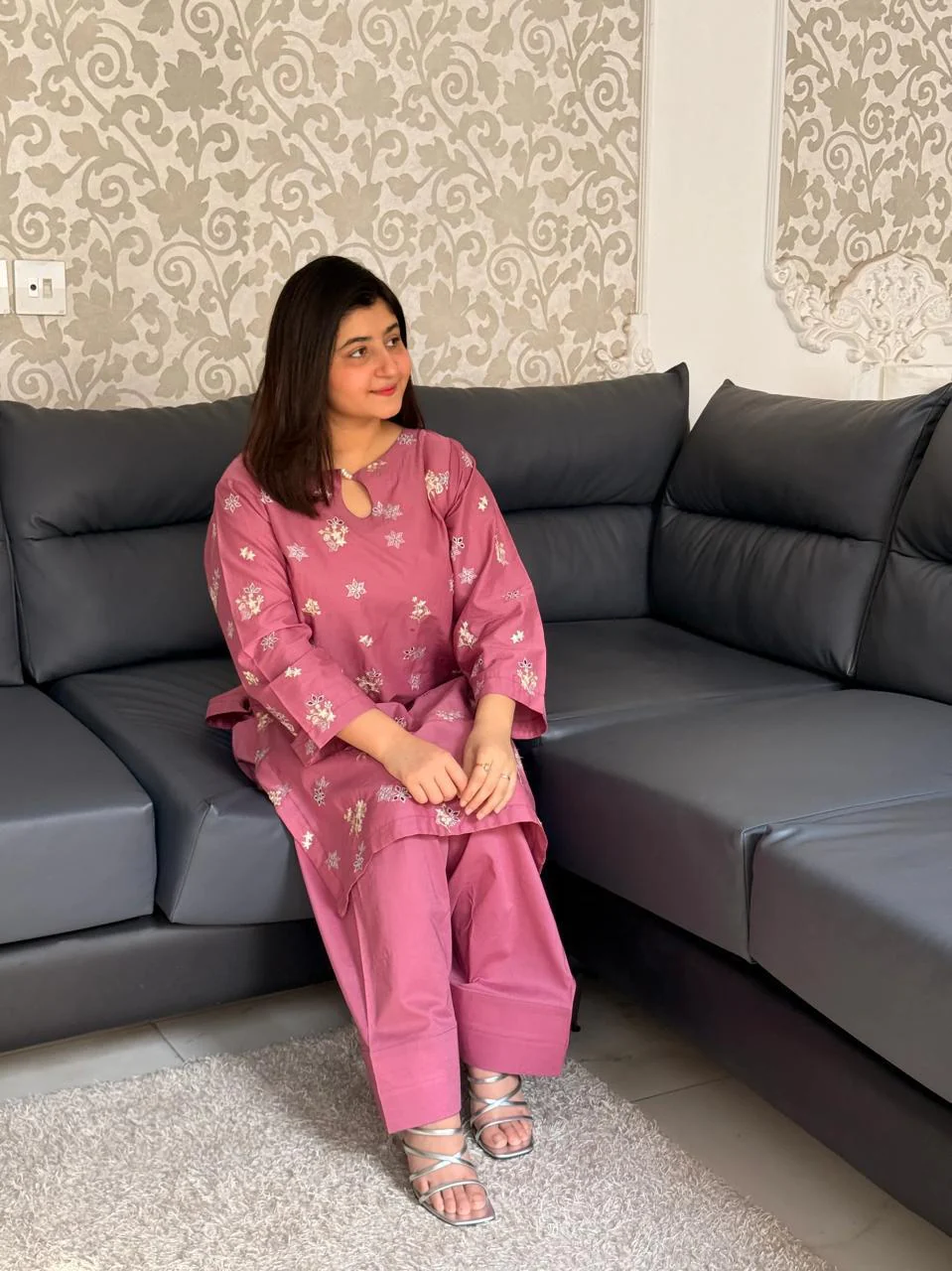 Momina 2pcs