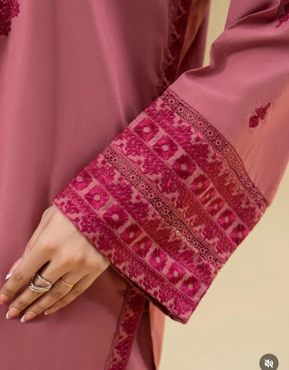 Pink bloom - Image 4