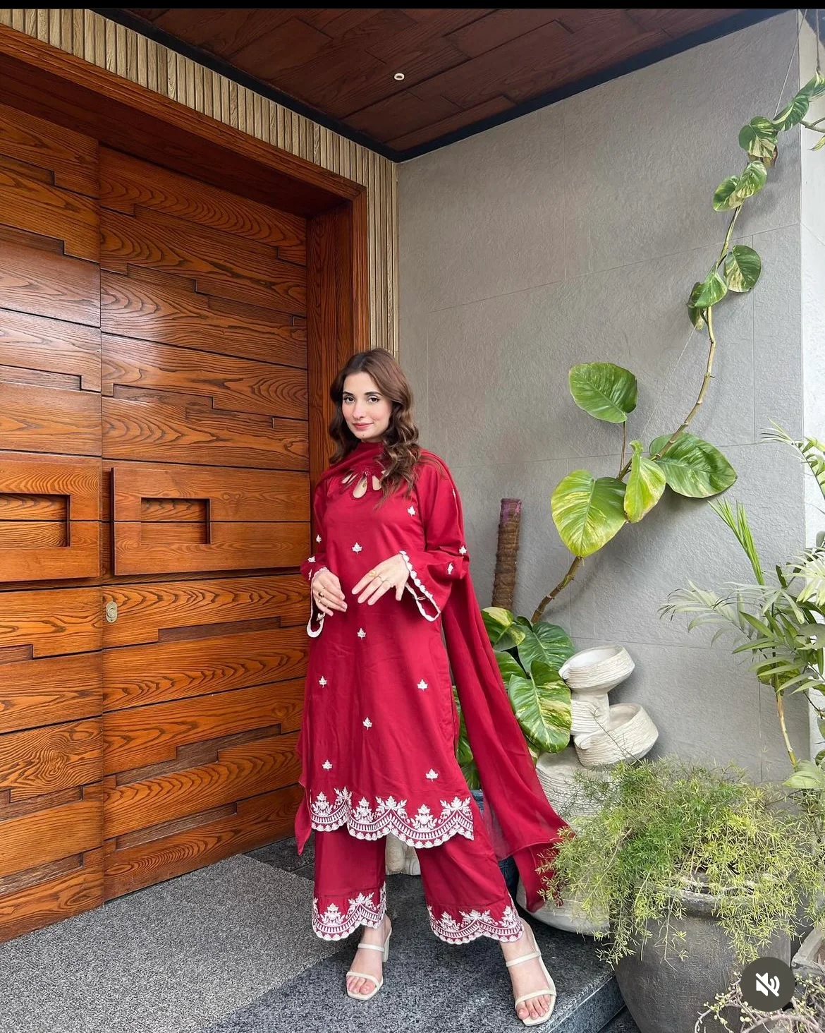 Red Rose 3pcs - Image 3