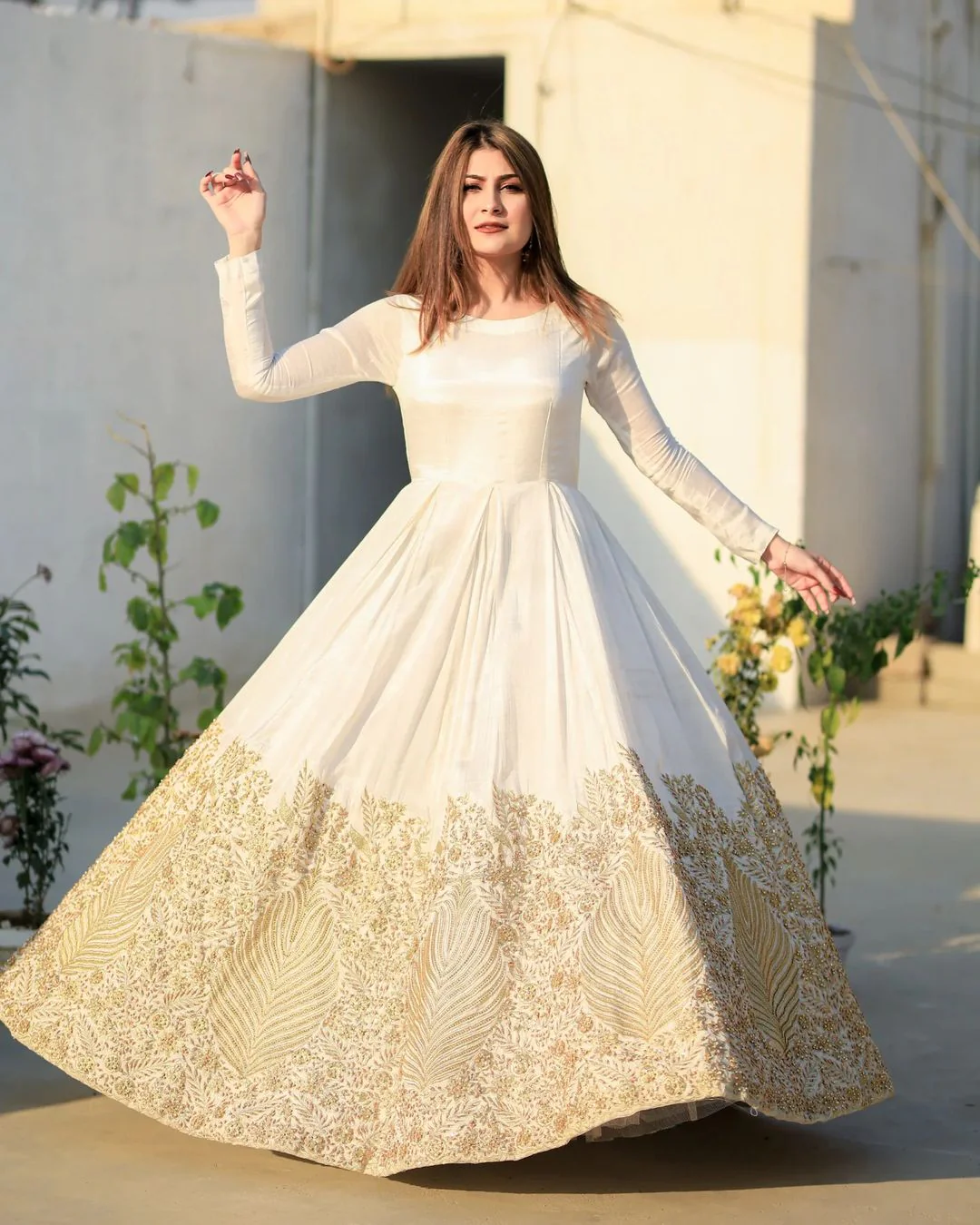 Border Embroidery Heavy Maxi - Image 7